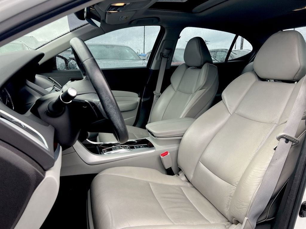 2017 Acura TLX w/Technology Package