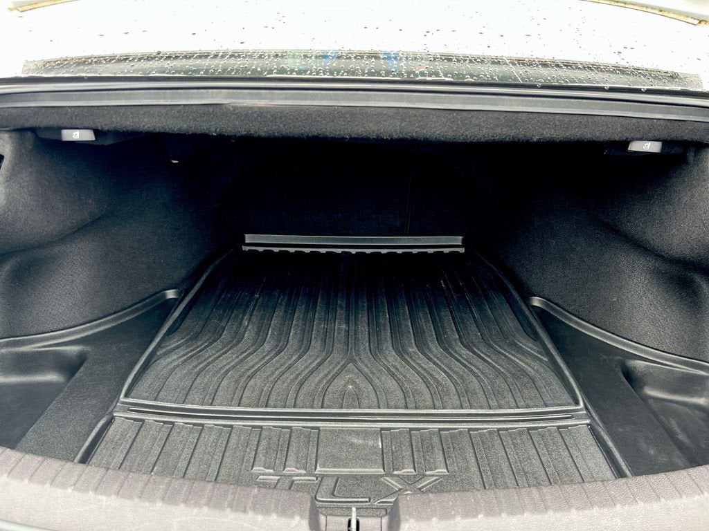 2017 Acura TLX w/Technology Package