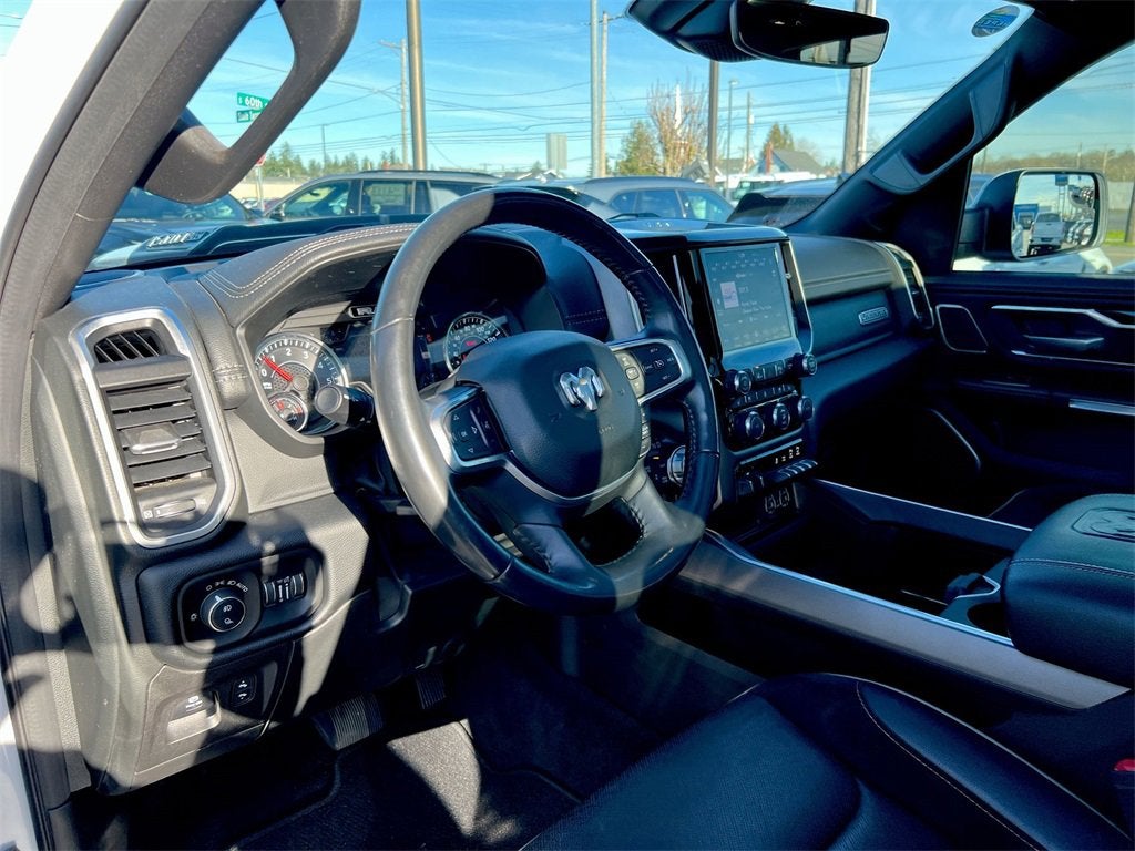 2020 RAM 1500 Laramie Crew Cab 4x4 5'7" Box