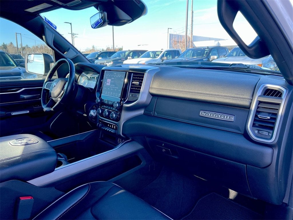 2020 RAM 1500 Laramie Crew Cab 4x4 5'7" Box