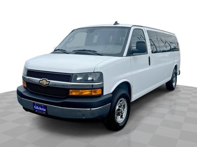 2025 Chevrolet Express Passenger 1LT