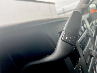 2025 Chevrolet Express Passenger 1LT