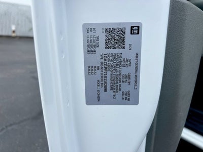 2025 Chevrolet Express Passenger 1LT