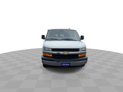 2025 Chevrolet Express Passenger 1LT