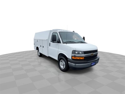 2025 Chevrolet Express Cutaway 3500 1WT