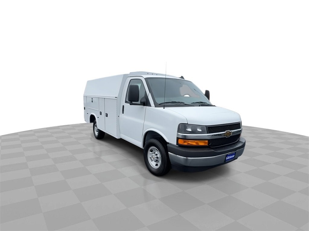2025 Chevrolet Express Cutaway 3500 1WT