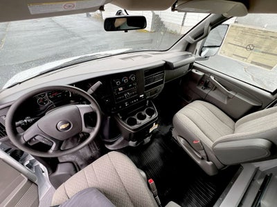 2025 Chevrolet Express Cutaway 3500 1WT
