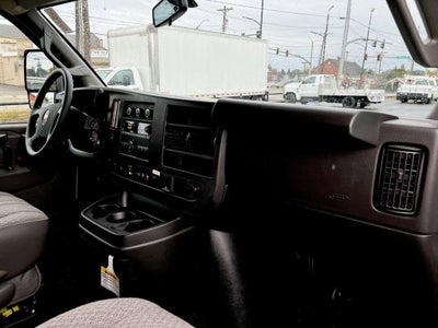 2025 Chevrolet Express Cutaway 3500 1WT