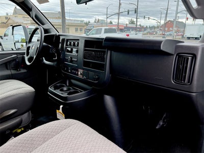 2025 Chevrolet Express Cutaway 3500 1WT