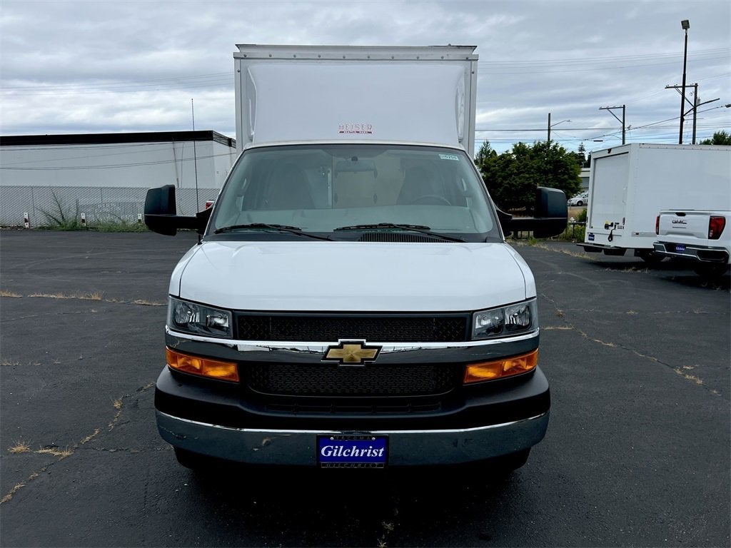 2025 Chevrolet Express Cutaway 3500 1WT