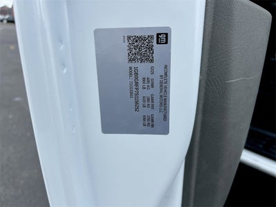 2025 Chevrolet Express Cutaway 3500 1WT