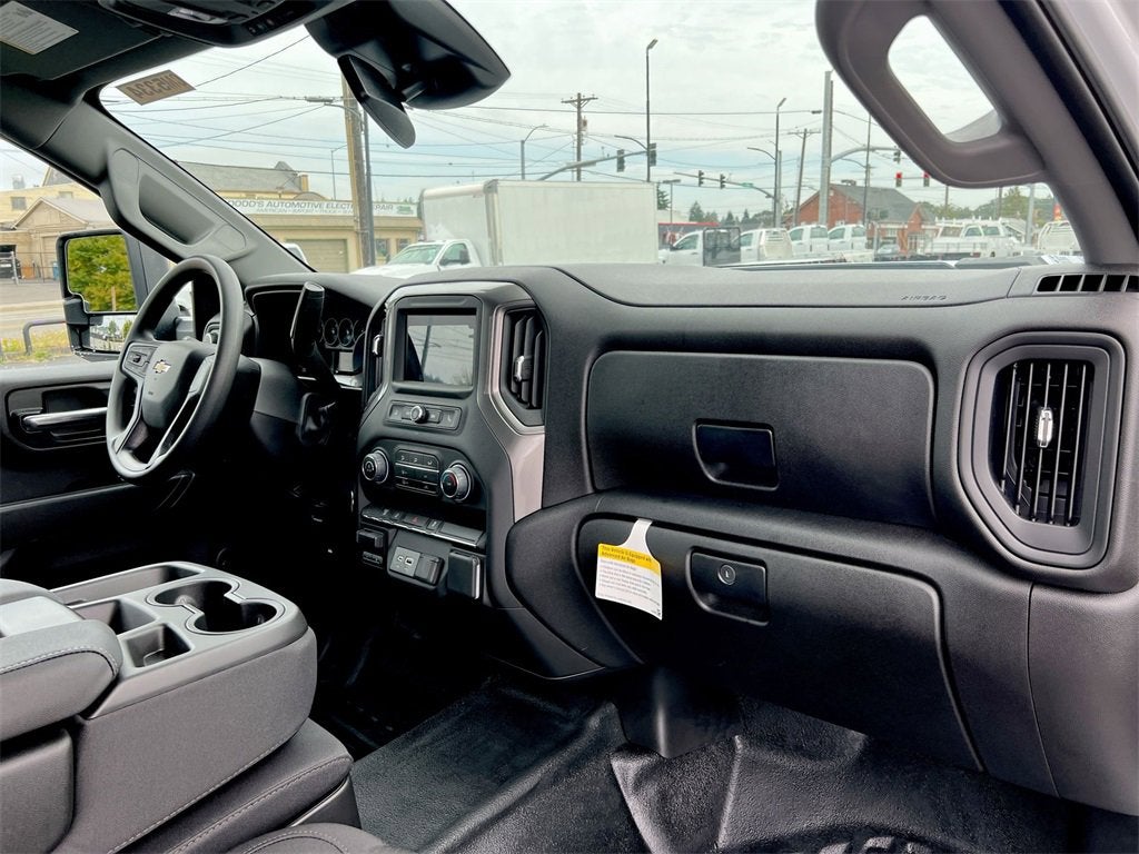 2025 Chevrolet Silverado 3500 HD Chassis Cab Work Truck