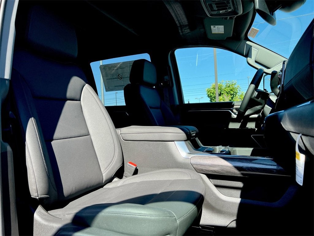 2025 Chevrolet Silverado 3500 HD LTZ