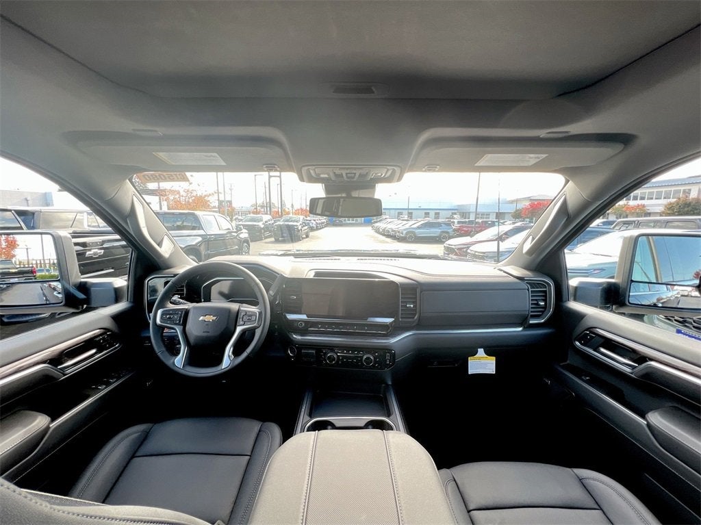 2025 Chevrolet Silverado 3500 HD LTZ