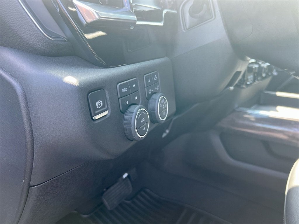 2025 Chevrolet Silverado 3500 HD LTZ