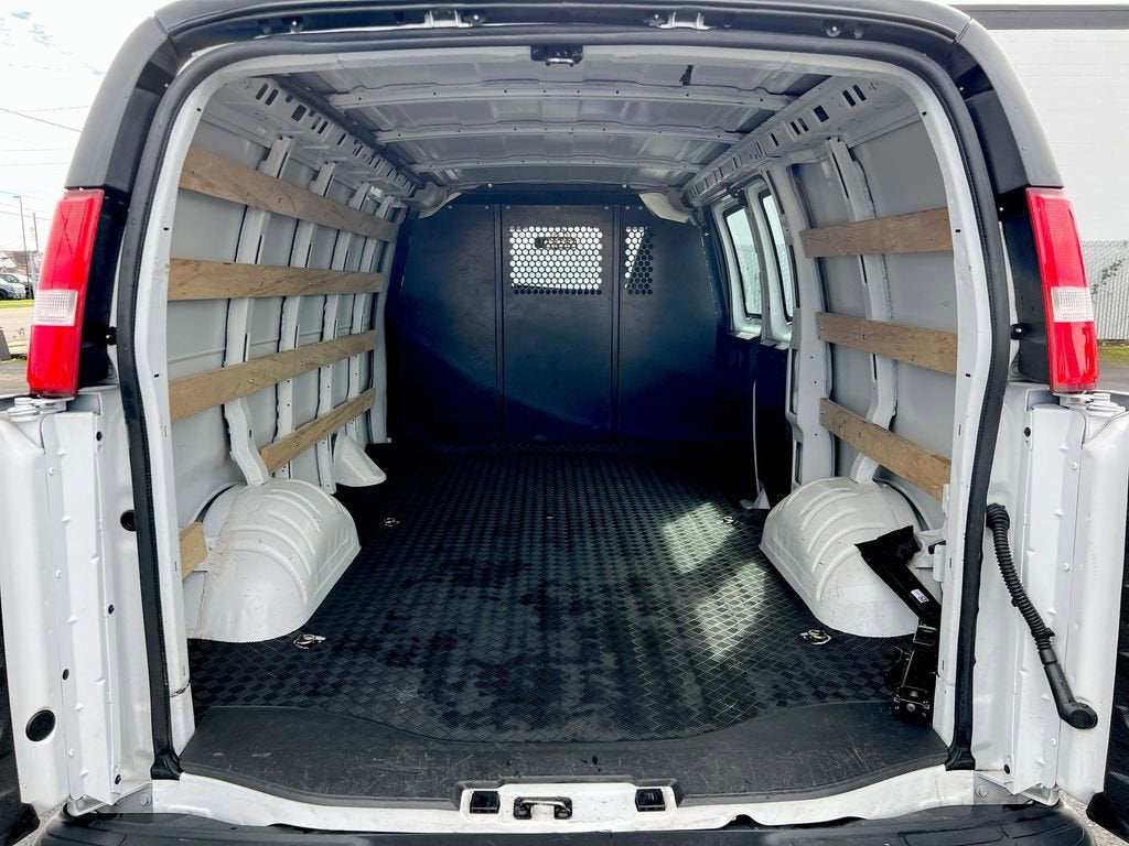 2024 Chevrolet Express Cargo 2500 WT