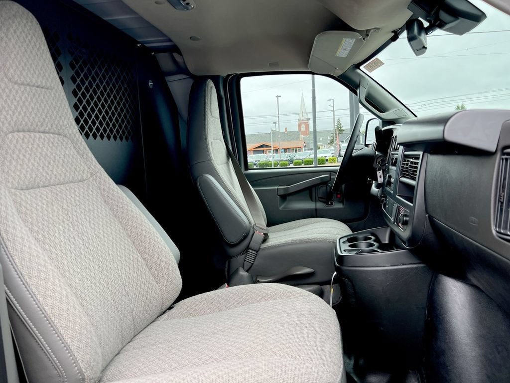 2026 Chevrolet Express Cargo WT