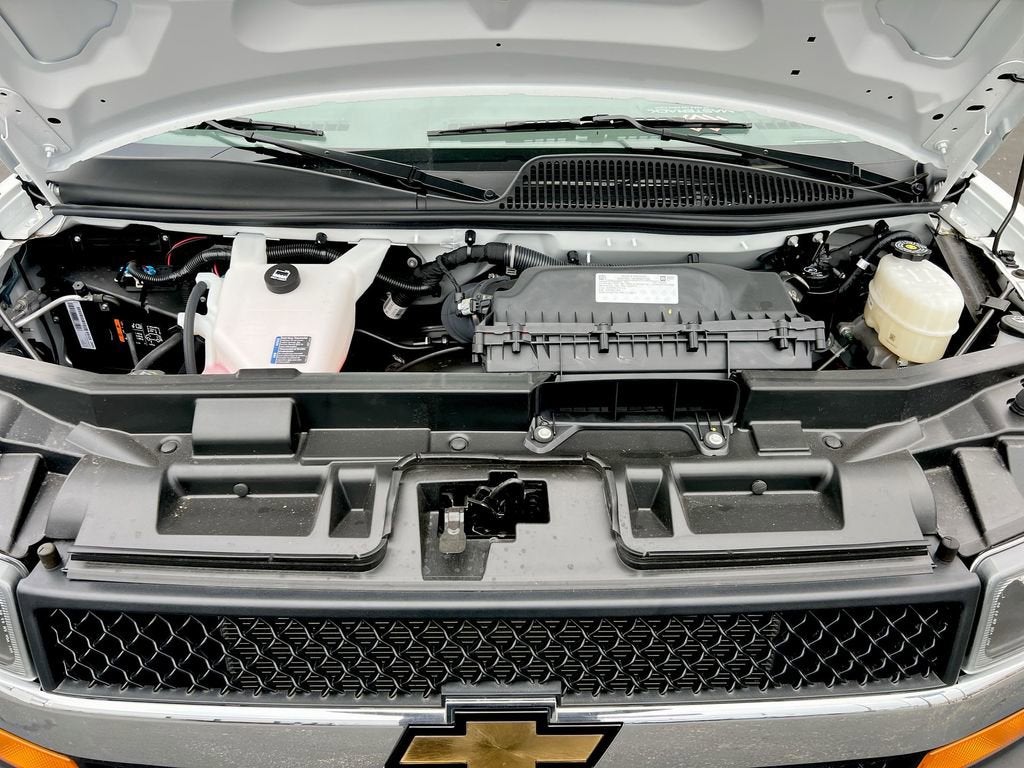 2025 Chevrolet Express Cargo 2500 WT