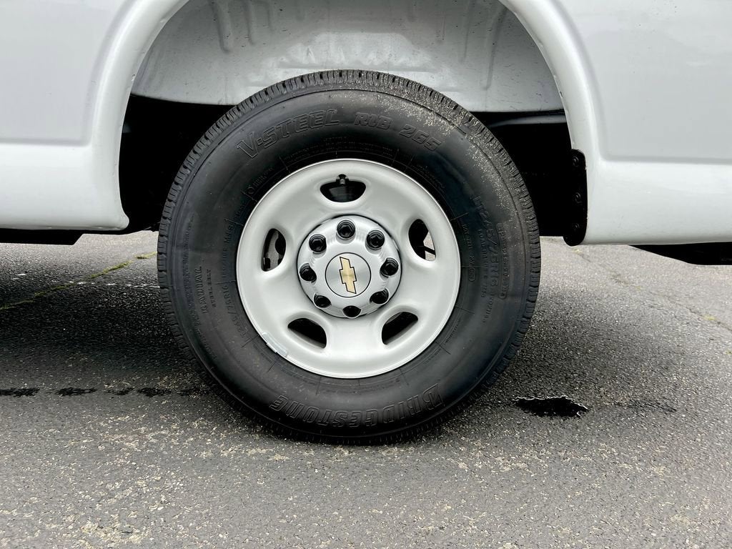 2025 Chevrolet Express Cargo 2500 WT