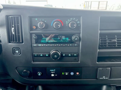 2025 Chevrolet Express Cargo WT