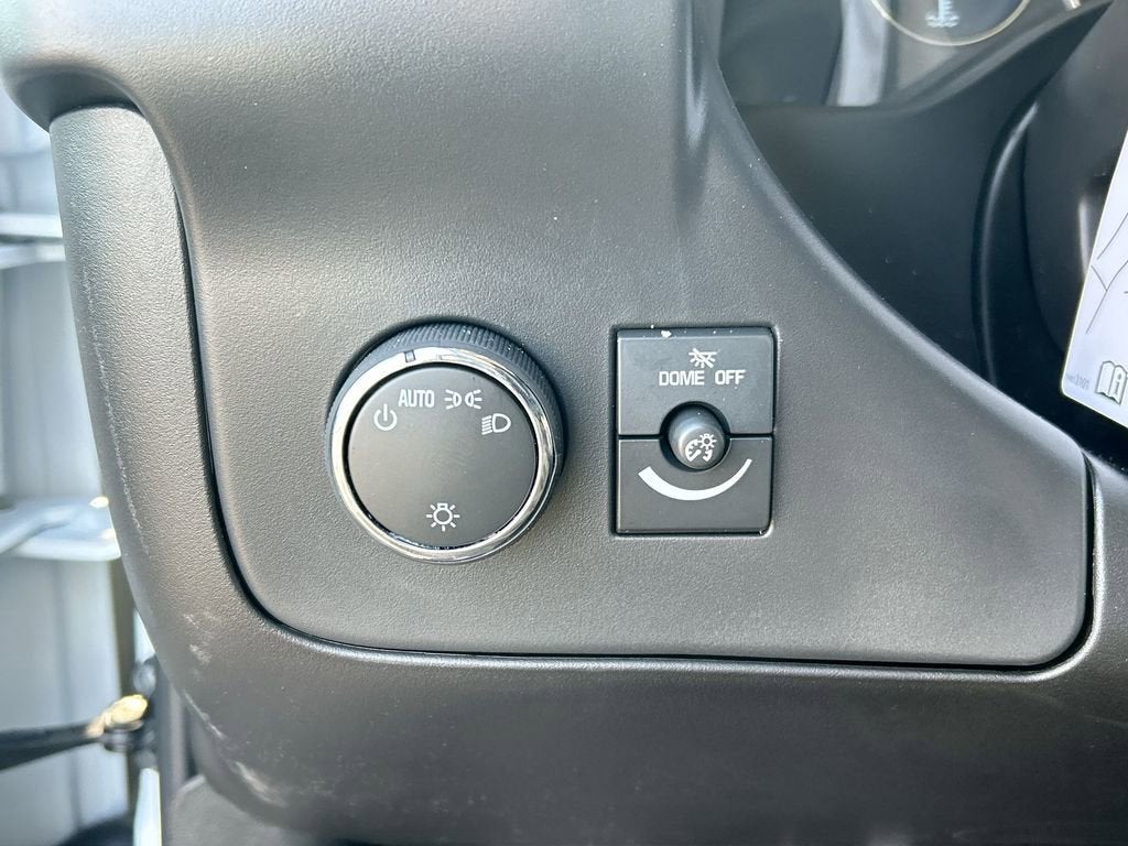 2025 Chevrolet Express Cargo WT