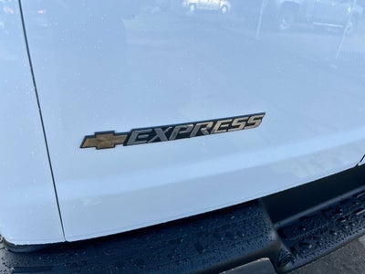 2025 Chevrolet Express Cargo WT