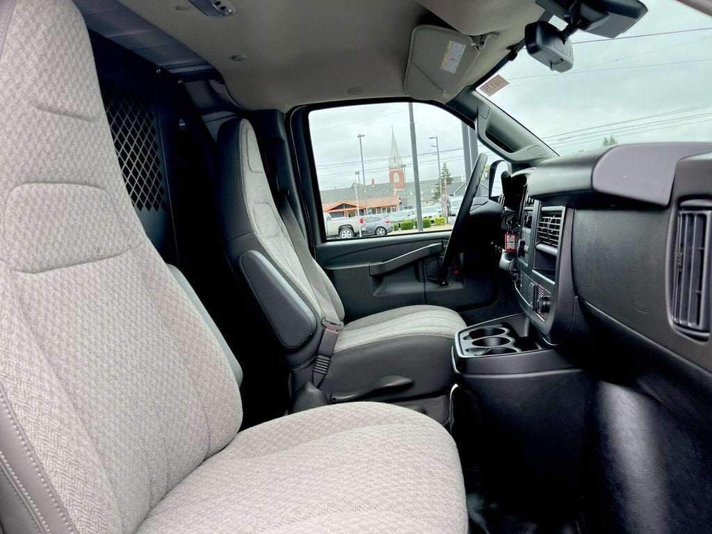 2026 Chevrolet Express Cargo WT