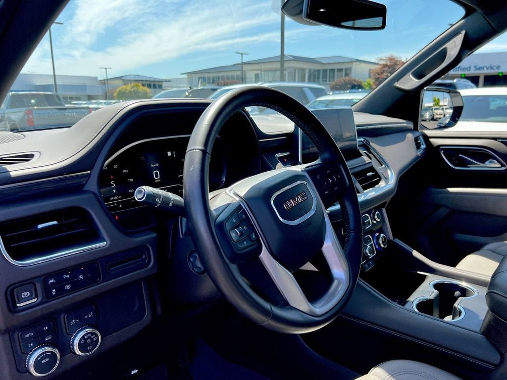2023 GMC Yukon SLT