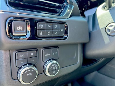 2025 GMC Yukon XL AT4