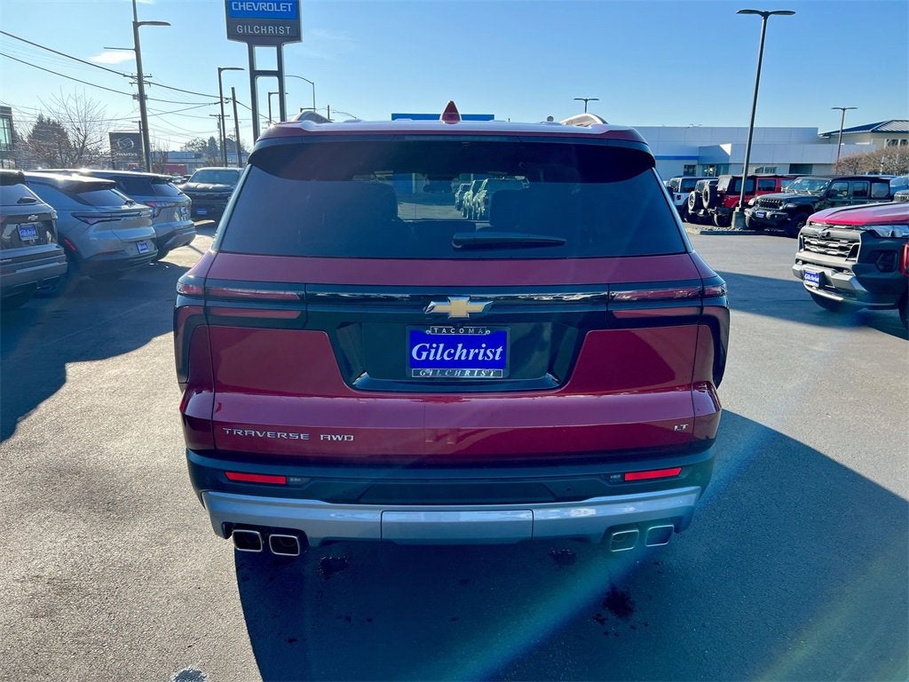 2024 Chevrolet Traverse LT