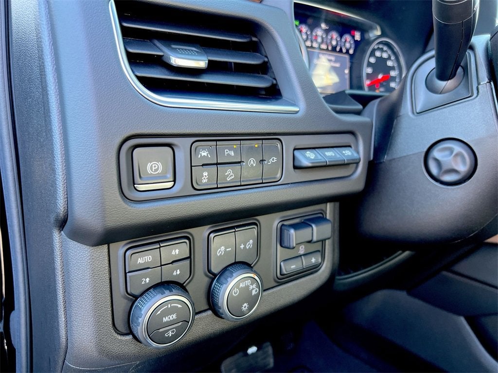 2021 Chevrolet Suburban High Country