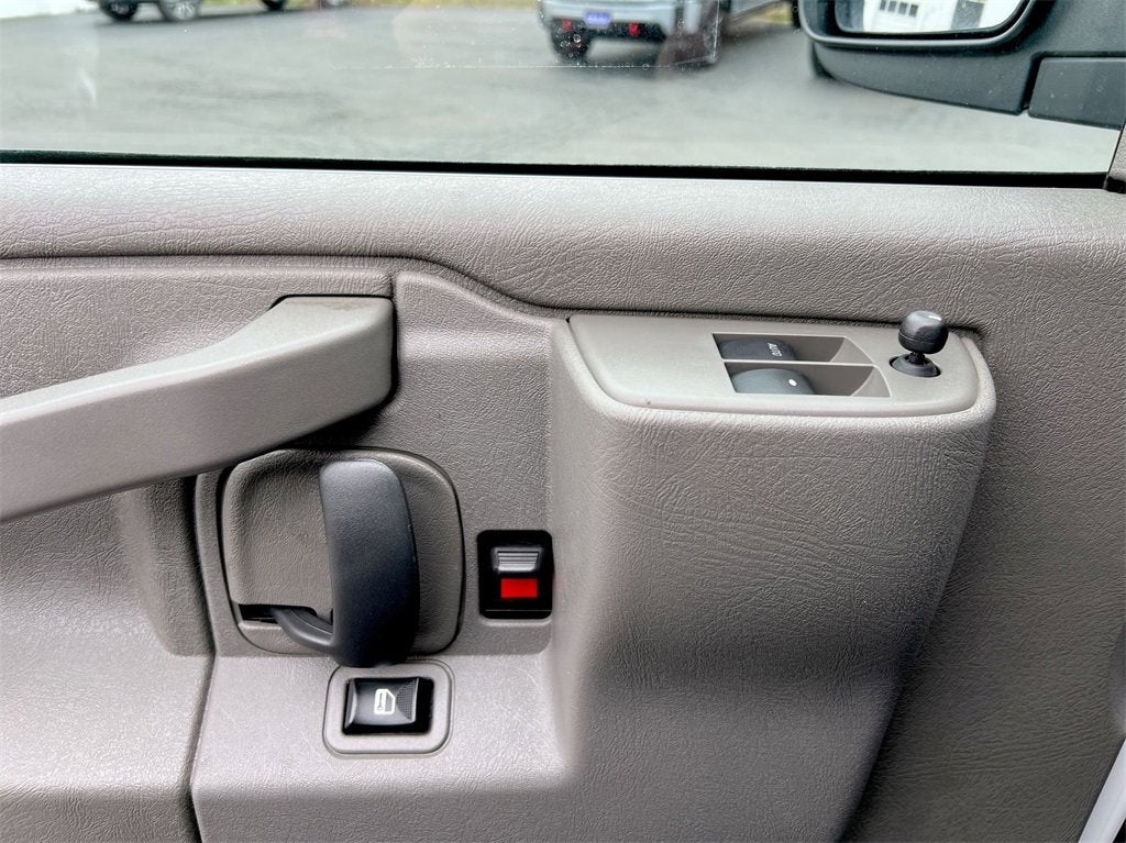 2022 GMC Savana Cargo 2500 Work Van