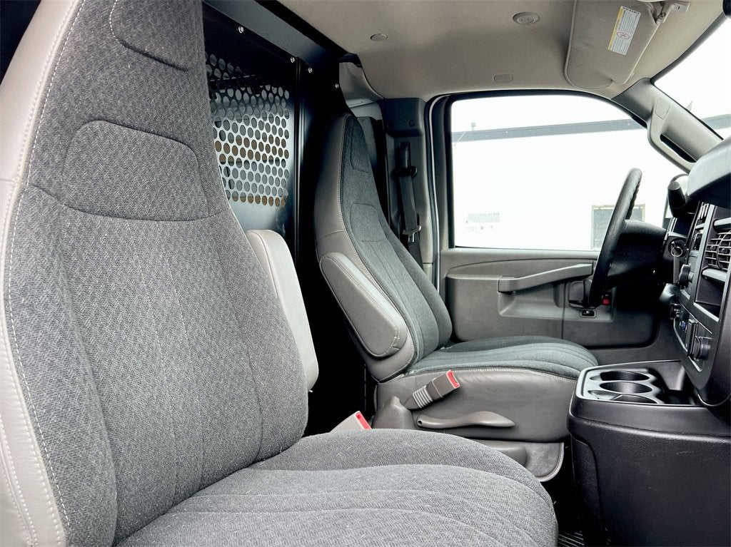 2022 GMC Savana Cargo 2500 Work Van