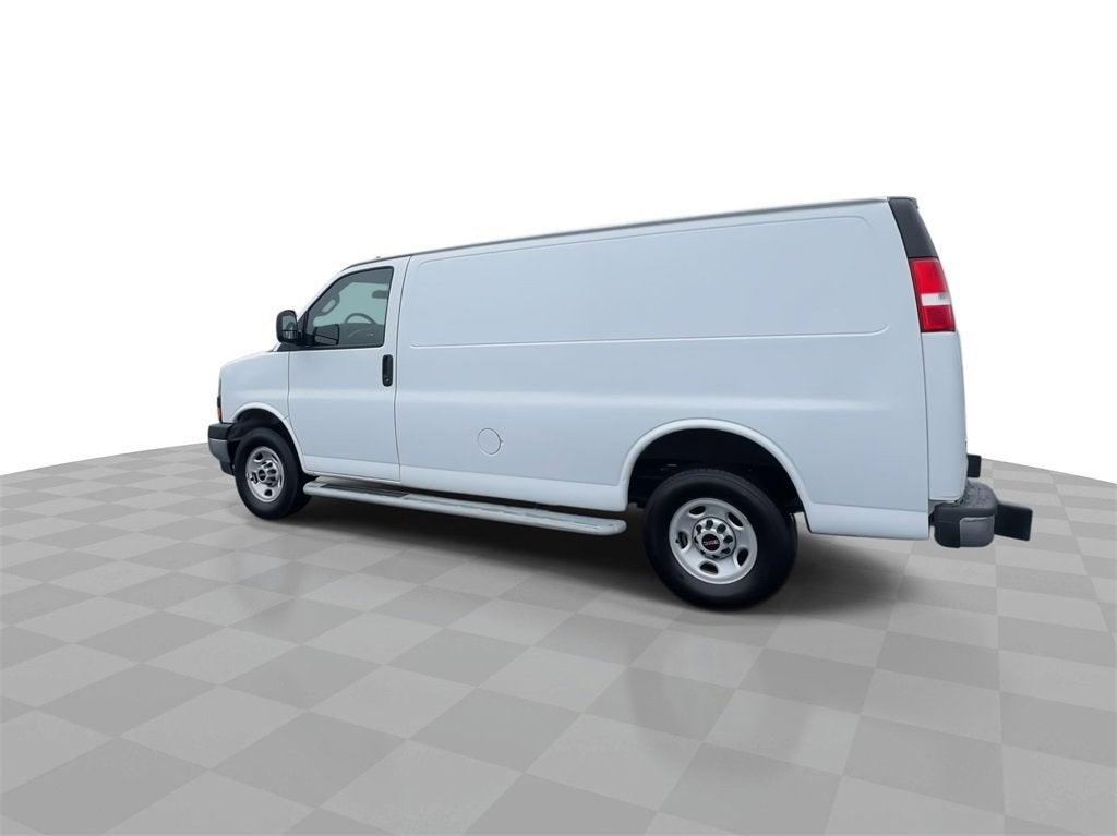 2022 GMC Savana Cargo 2500 Work Van