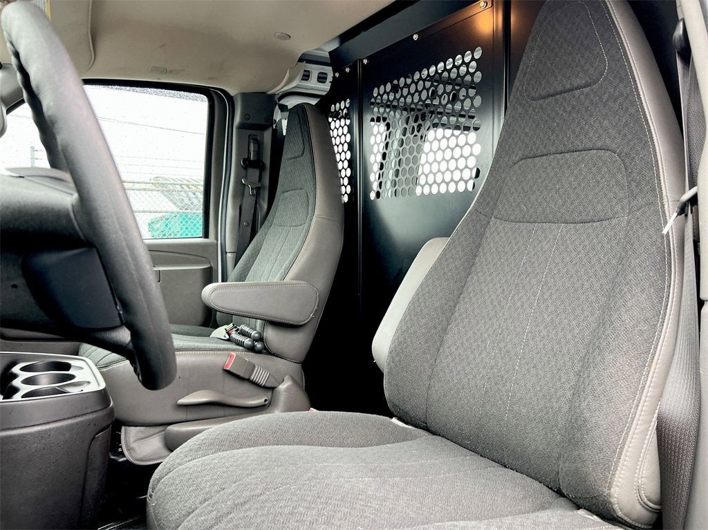 2022 GMC Savana Cargo 2500 Work Van