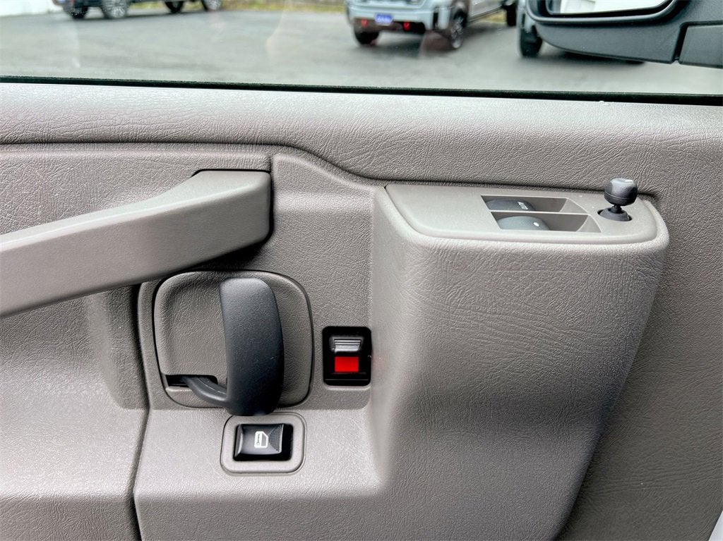 2022 GMC Savana Cargo 2500 Work Van