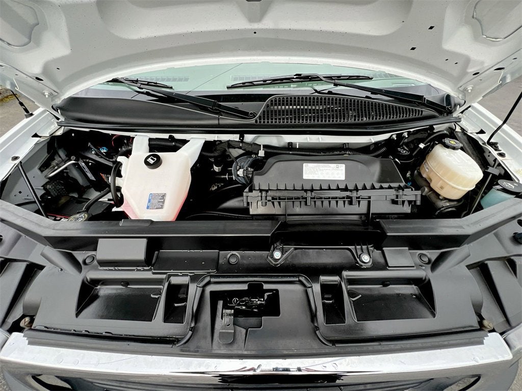 2022 GMC Savana Cargo 2500 Work Van