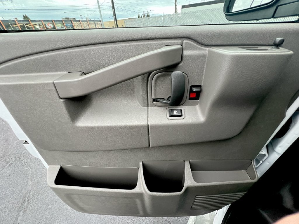 2025 GMC Savana Cargo Work Van