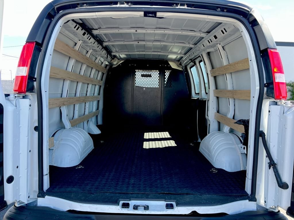 2025 GMC Savana Cargo Work Van