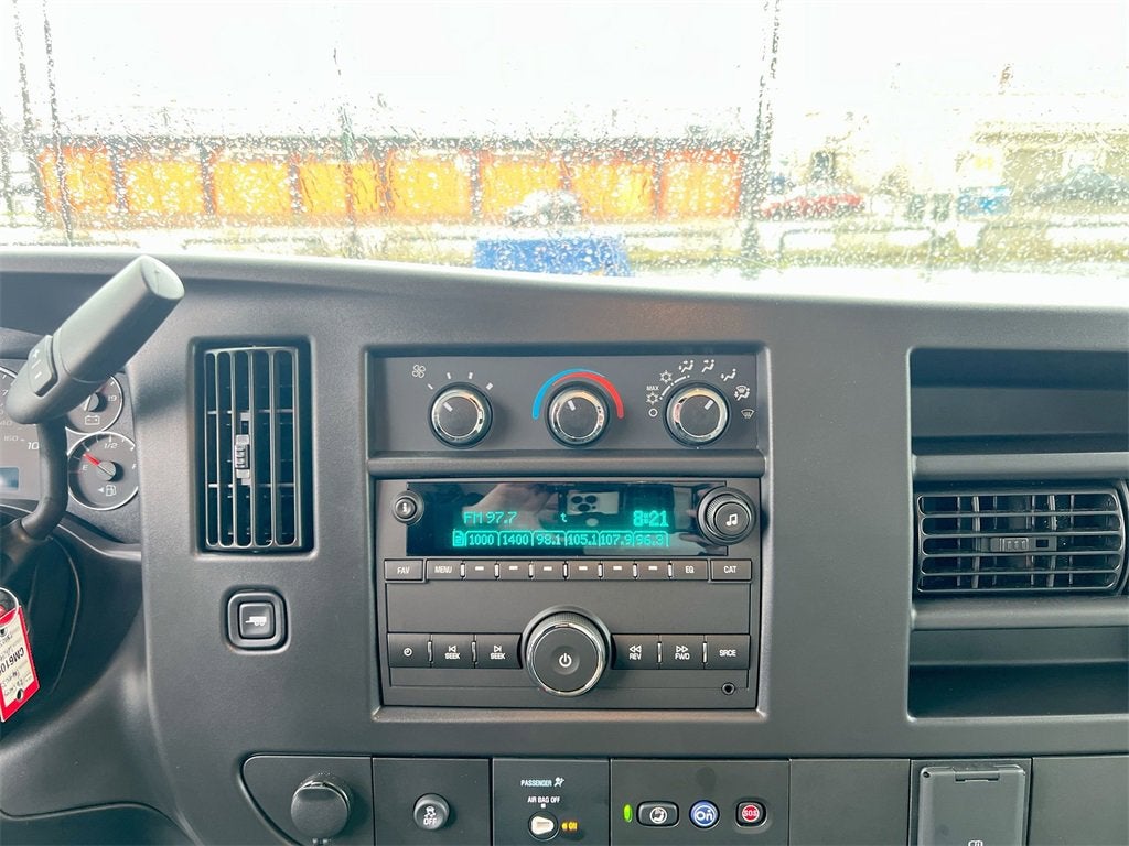 2026 Chevrolet Express Cutaway 3500 1WT