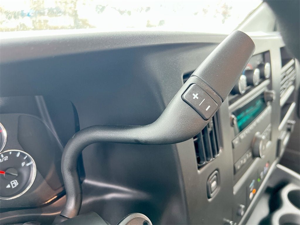 2026 Chevrolet Express Cutaway 3500 1WT