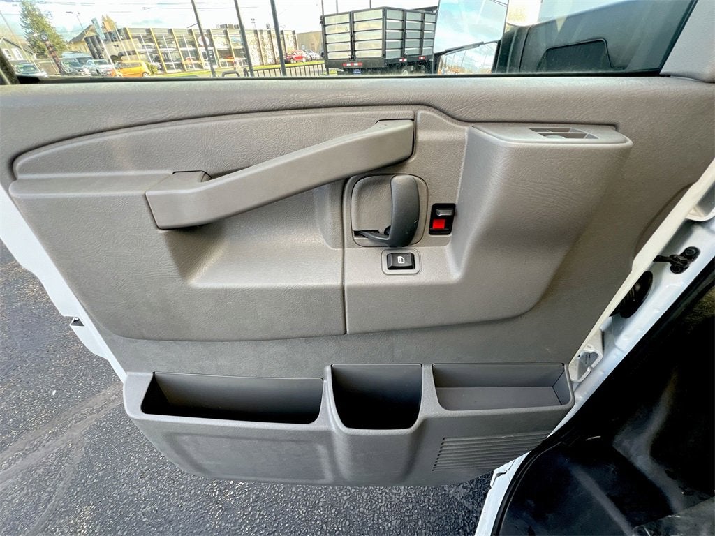 2025 Chevrolet Express Cutaway 4500 2WT