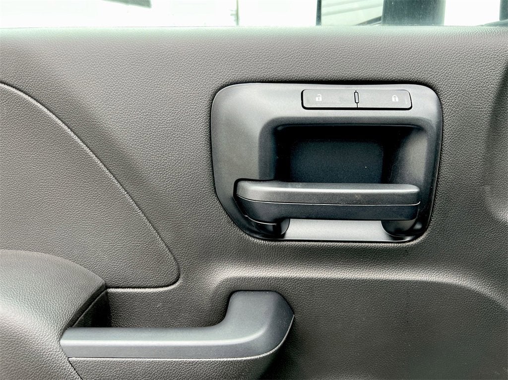 2023 Chevrolet Silverado 5500 HD Work Truck