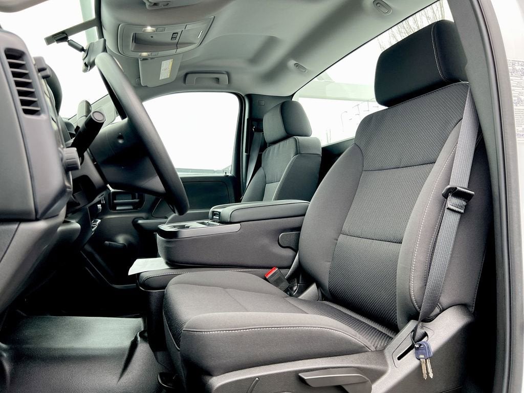 2023 Chevrolet Silverado 5500 HD Work Truck