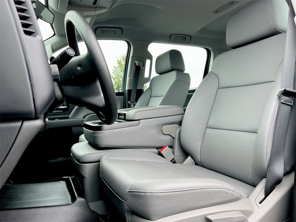 2024 Chevrolet Silverado 5500 HD Work Truck