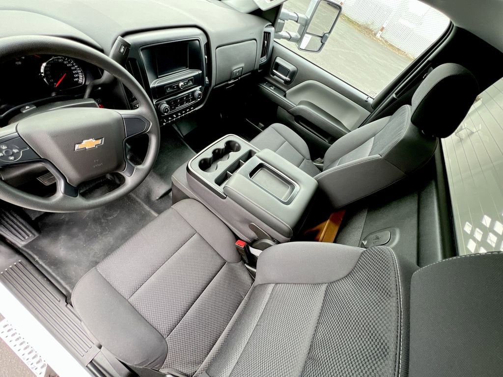 2022 Chevrolet Silverado 6500 HD Work Truck