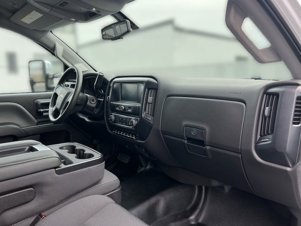 2022 Chevrolet Silverado 6500 HD Work Truck