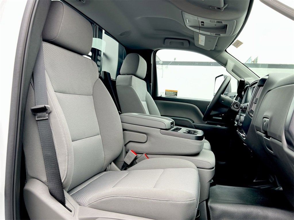 2024 Chevrolet Silverado 5500 HD Work Truck