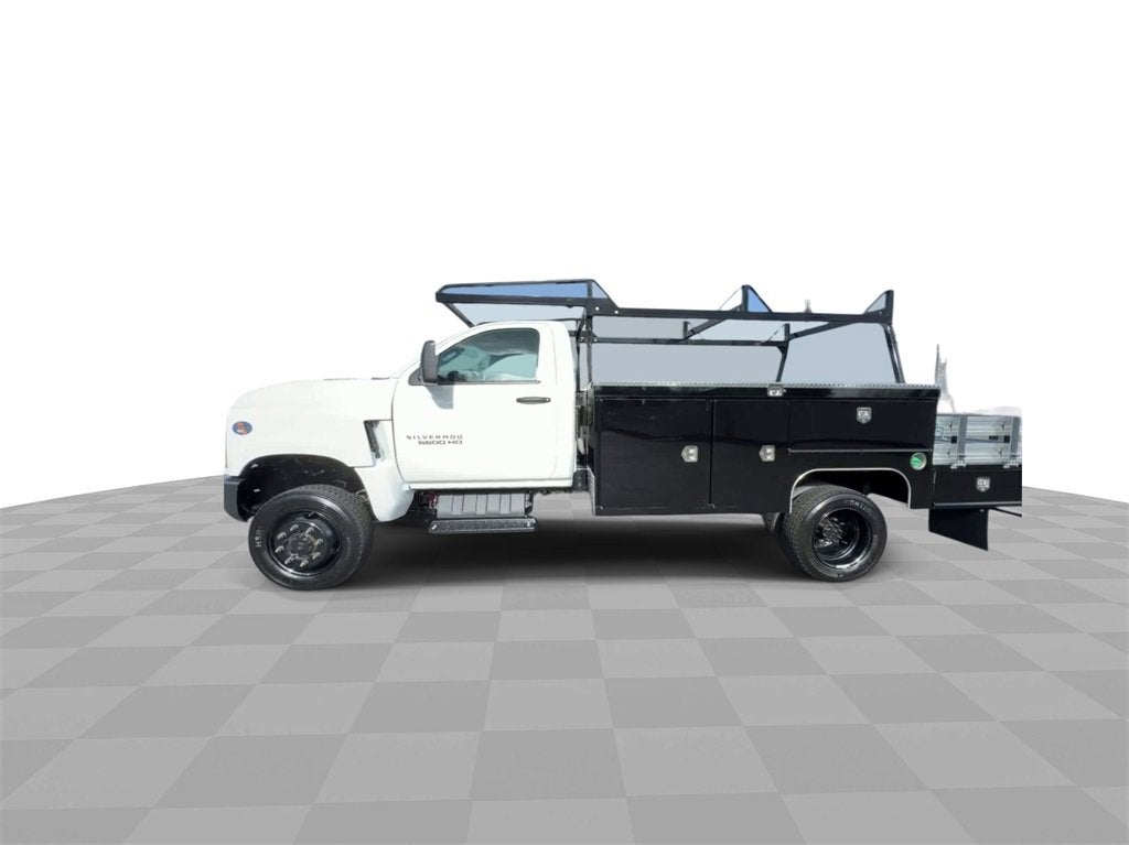 2023 Chevrolet Silverado 6500 HD Work Truck