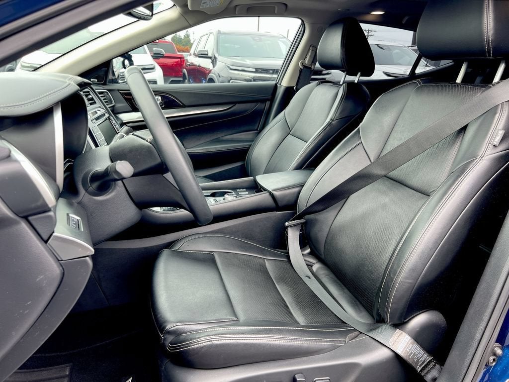 2022 Nissan Maxima SL